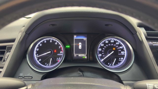 Used 2019 Toyota Camry SE w/ Convenience Package FWD image 30