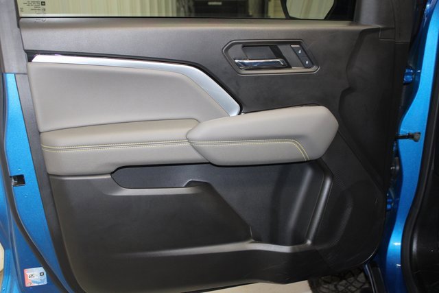 Used 2024 Chevrolet Colorado ZR2 w/ Technology Package image 9