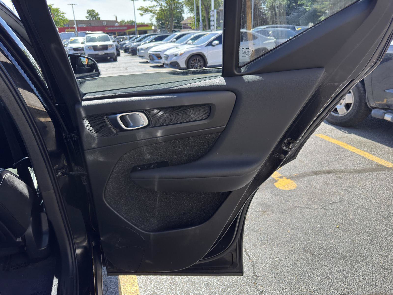 Used 2021 Volvo XC40 P8 Recharge w/ Advanced Package AWD/4WD image 37