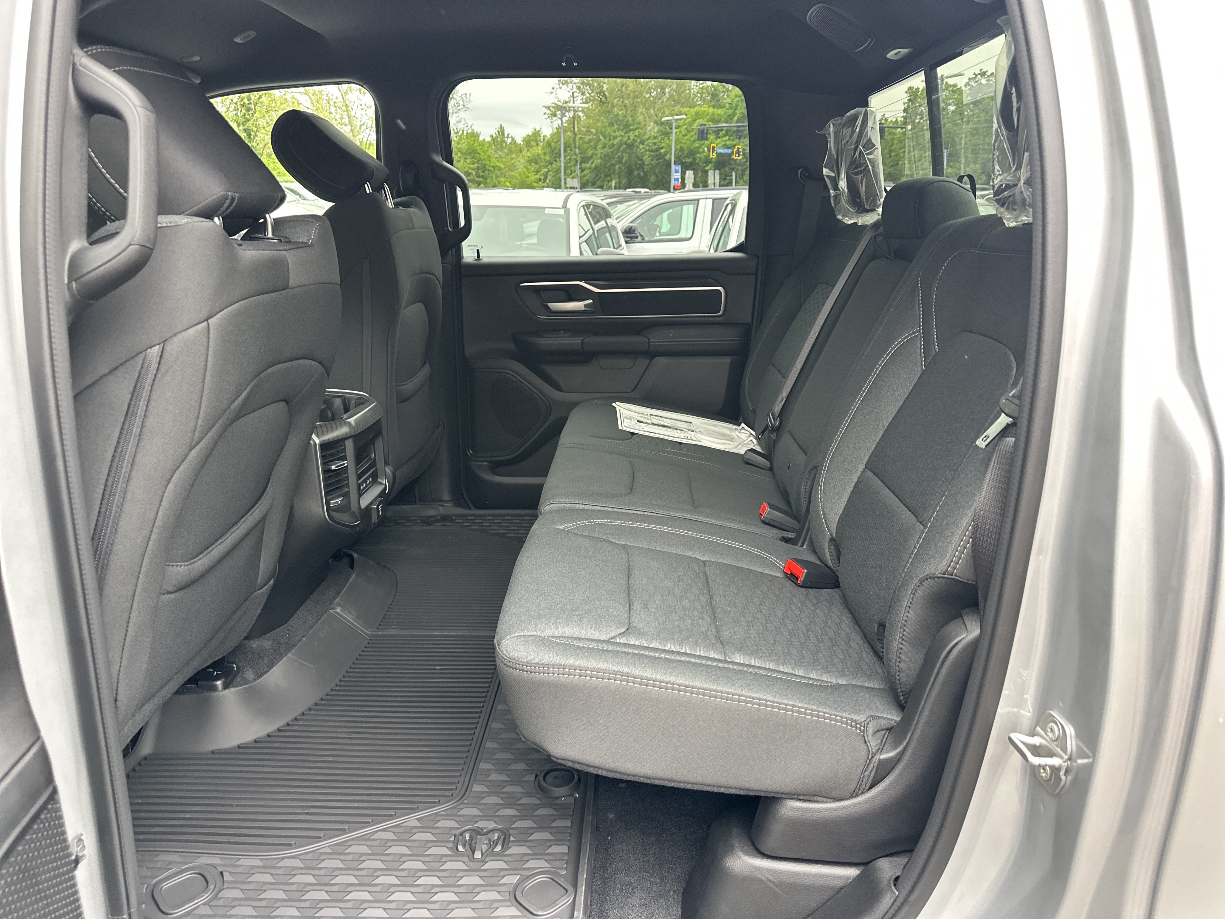 Used 2026 RAM 1500 4x4 Crew Cab image 28