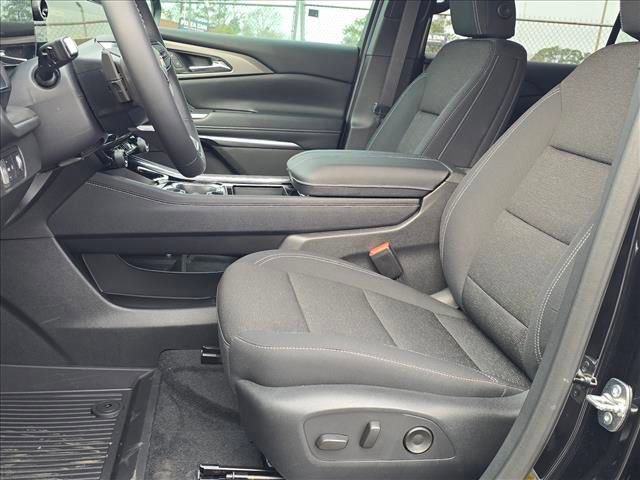 New 2026 Chevrolet Traverse LT w/ Driver Confidence Package image 15