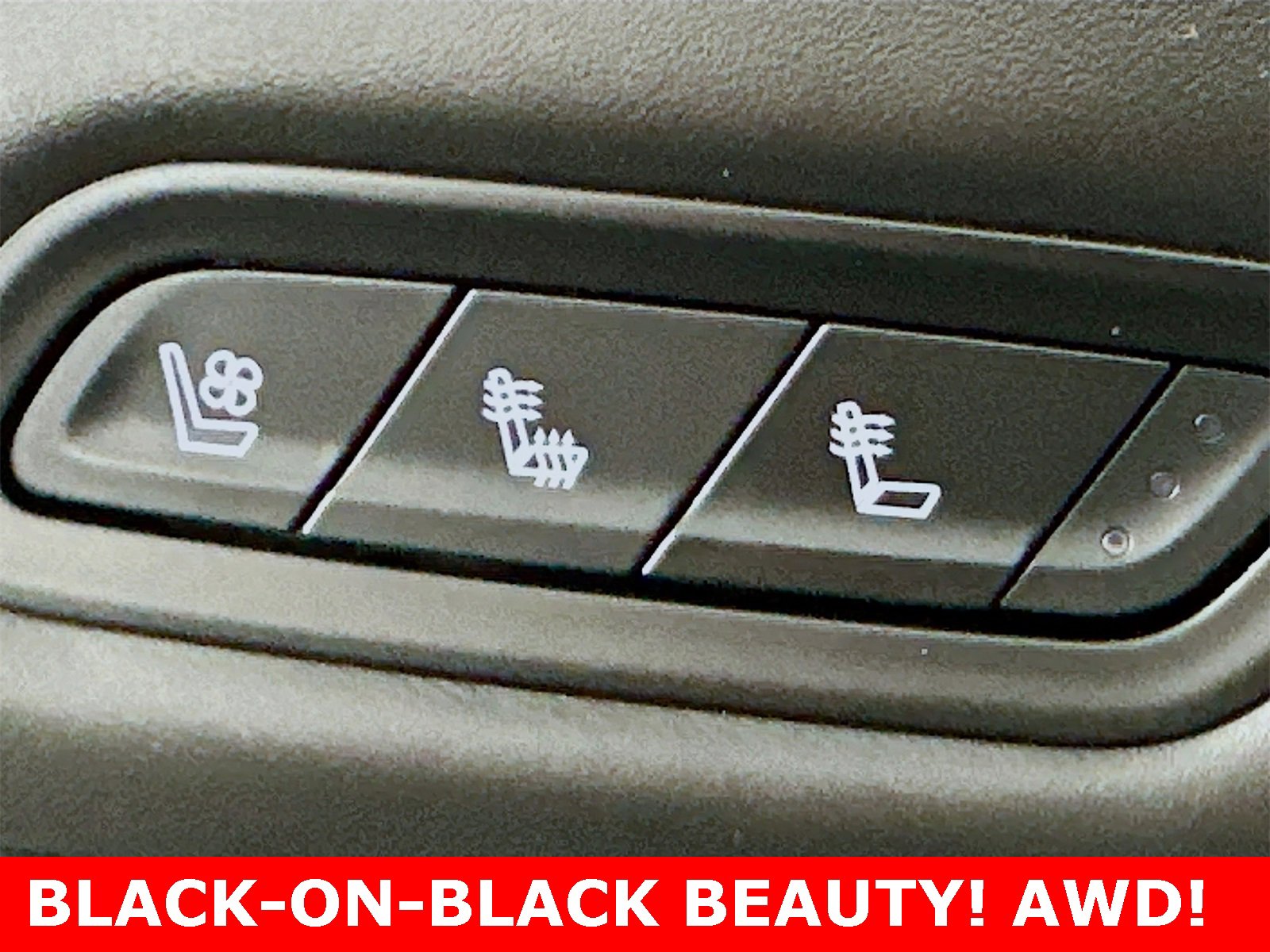 Used 2021 Cadillac Escalade ESV Sport Platinum w/ LPO, ONYX Package image 31