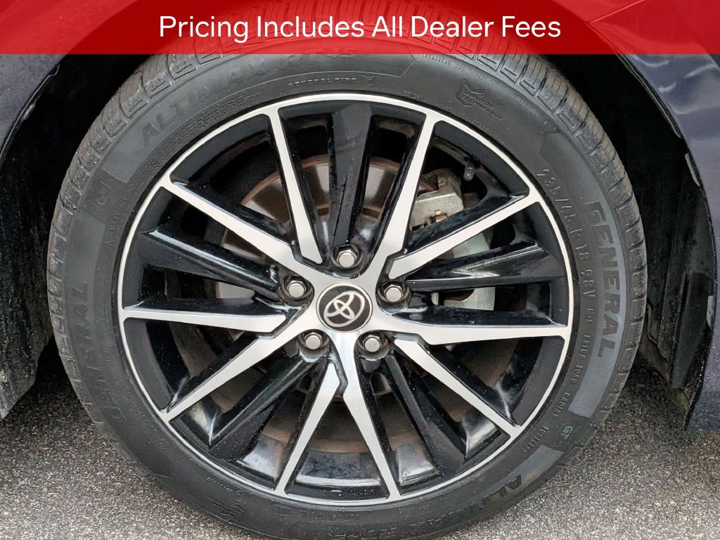 Used 2021 Toyota Camry SE FWD image 12