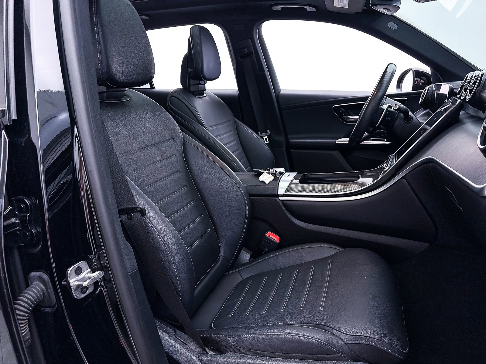 Used 2024 Mercedes-Benz GLC 43 AMG 4MATIC image 36