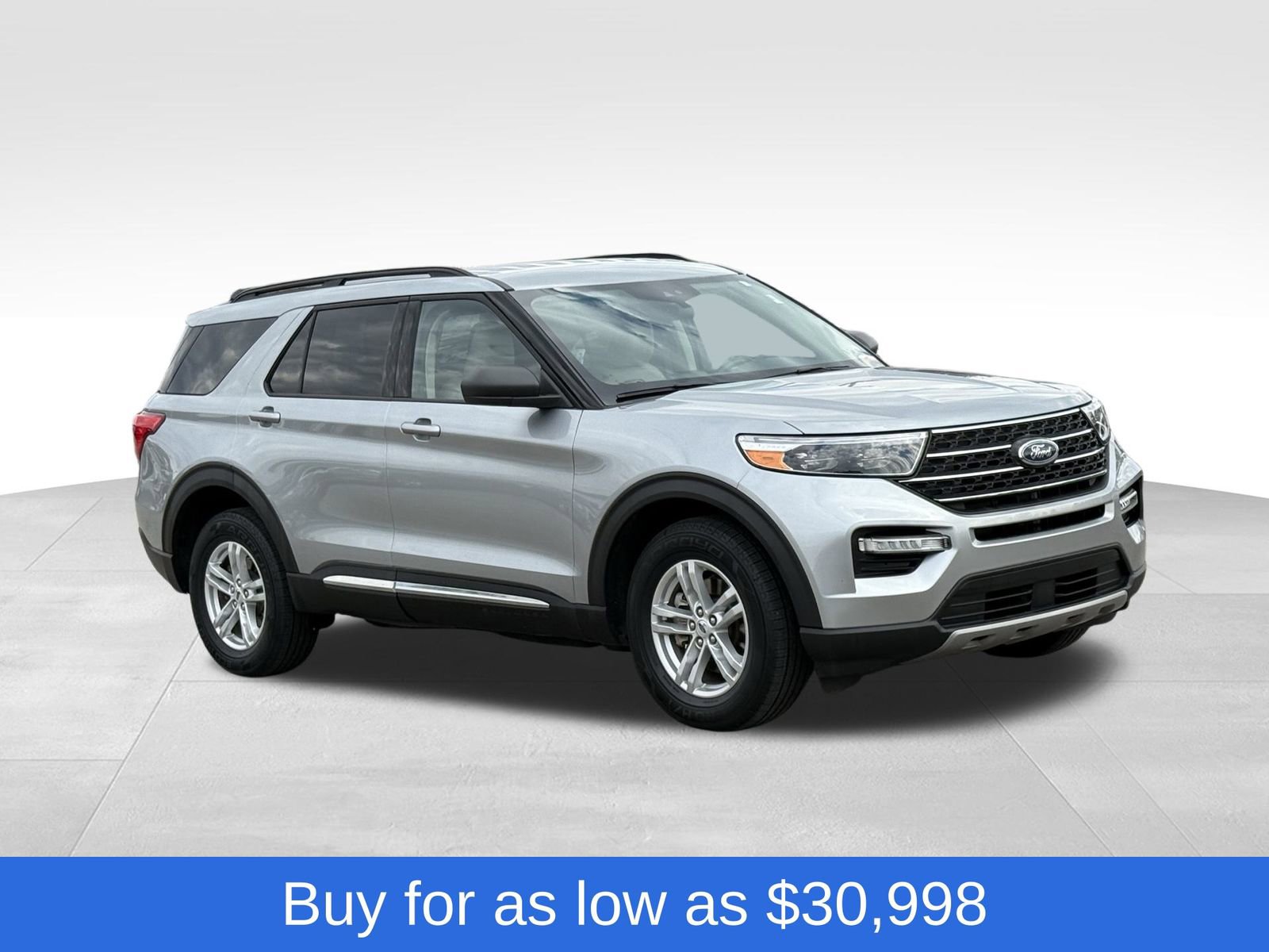 Used 2023 Ford Explorer XLT w/ Equipment Group 202A image 7