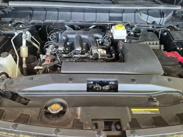 Used 2025 Nissan Pathfinder SV FWD image 25