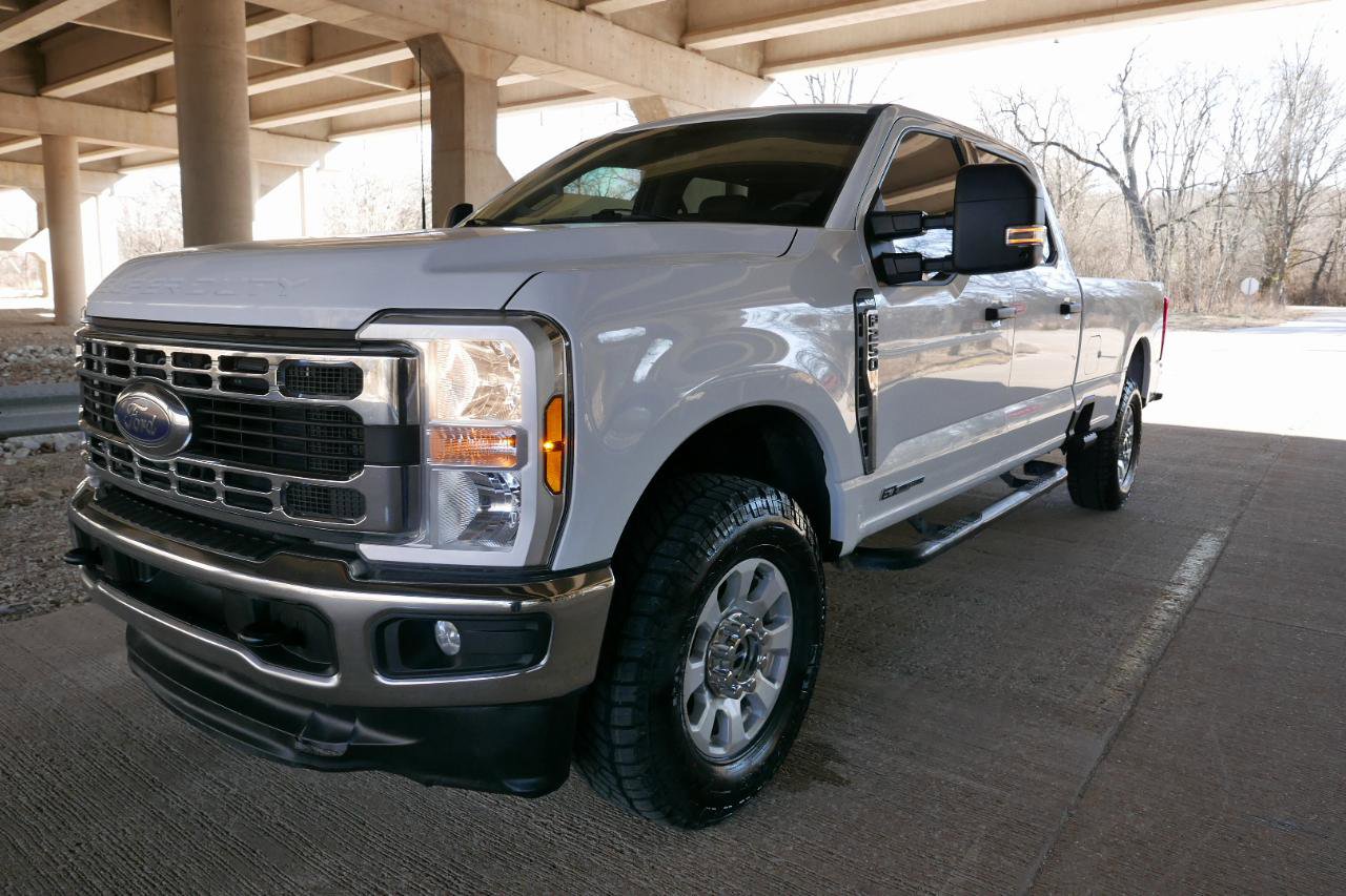 Used 2024 Ford F250 XLT w/ FX4 Off-Road Package AWD/4WD image 24