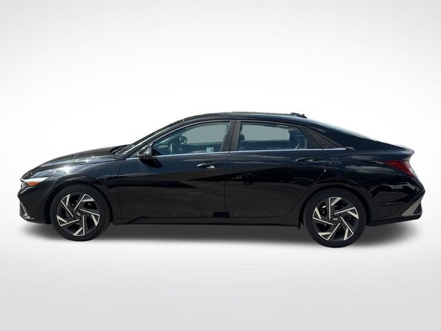 Used 2024 Hyundai Elantra Limited FWD image 4