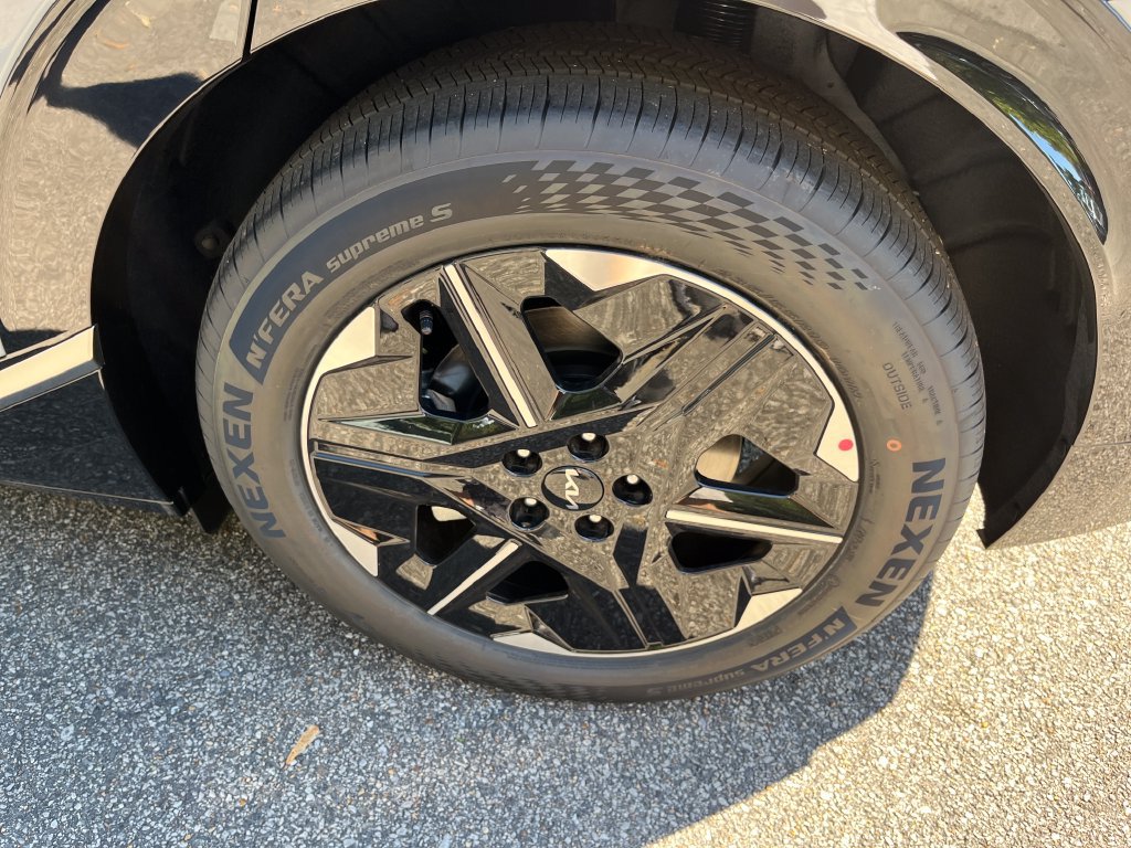 New 2026 Kia EV6 Wind RWD image 32