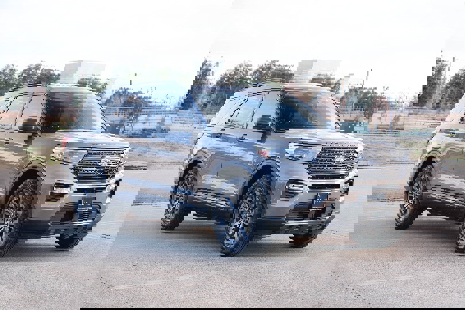 Used 2021 Ford Explorer XLT w/ Equipment Group 202A image 5