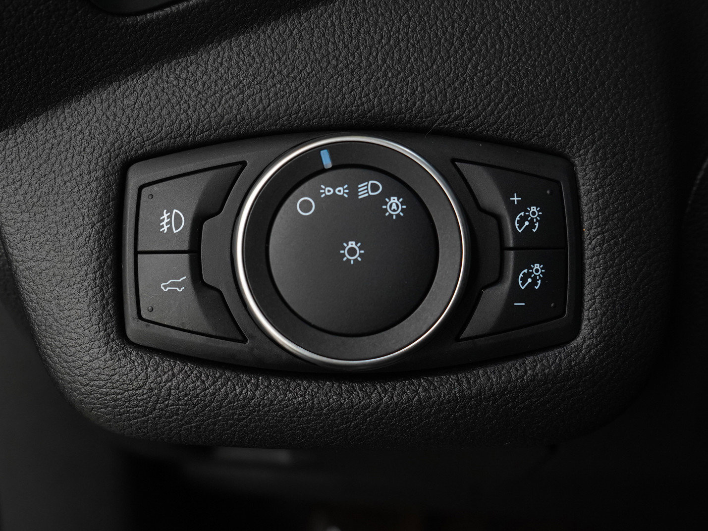 Used 2018 Ford Escape SE image 24