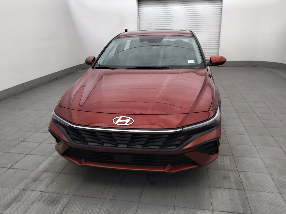 Used 2025 Hyundai Elantra Limited FWD image 15