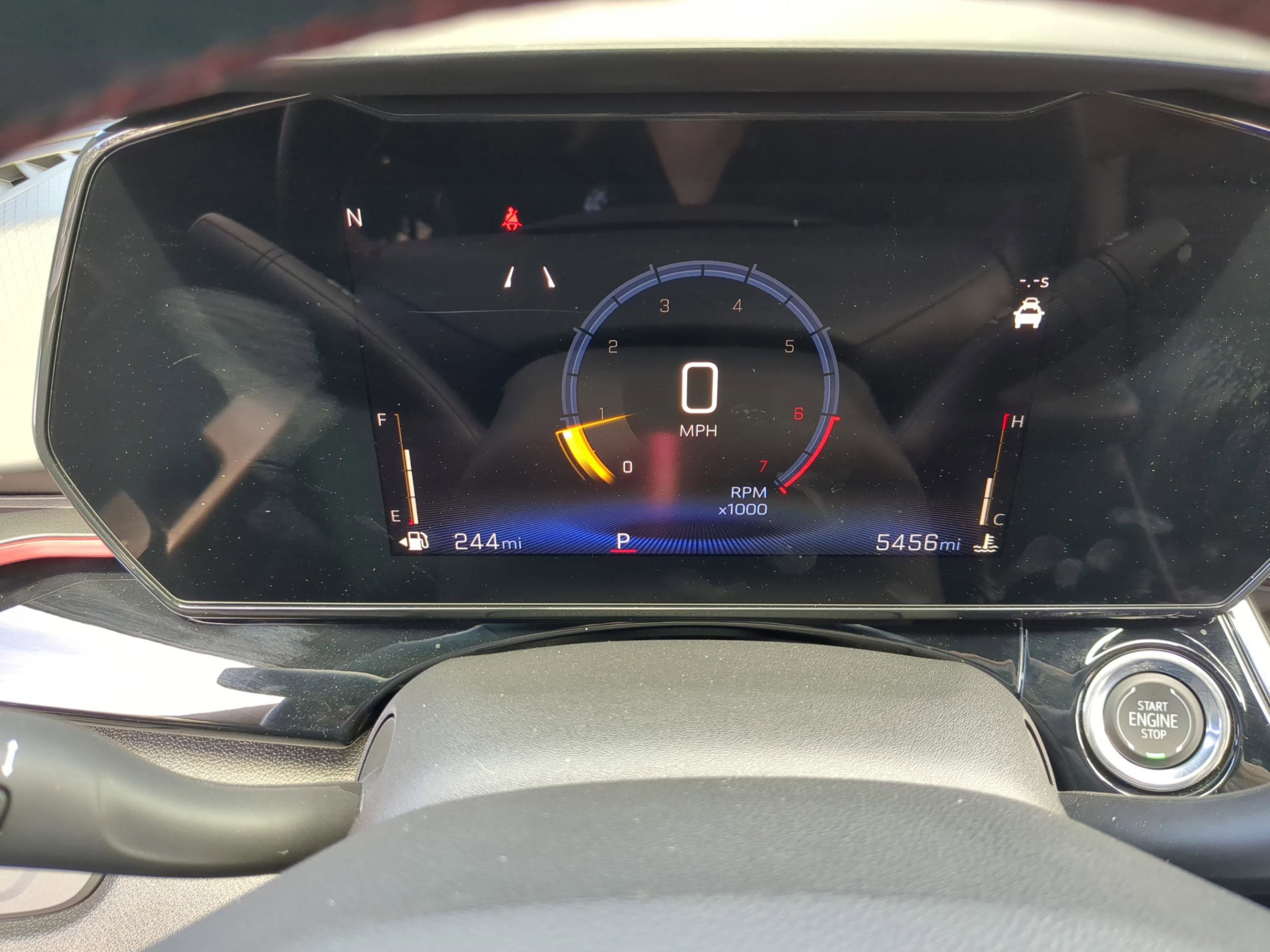 Used 2025 Chevrolet Trax RS w/ Driver Confidence Package FWD image 9