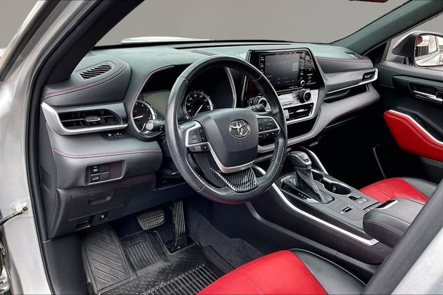 Used 2022 Toyota Highlander XSE image 14