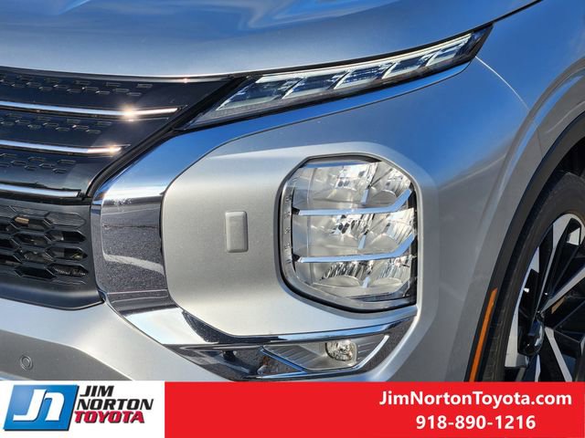 Used 2024 Mitsubishi Outlander SE image 10