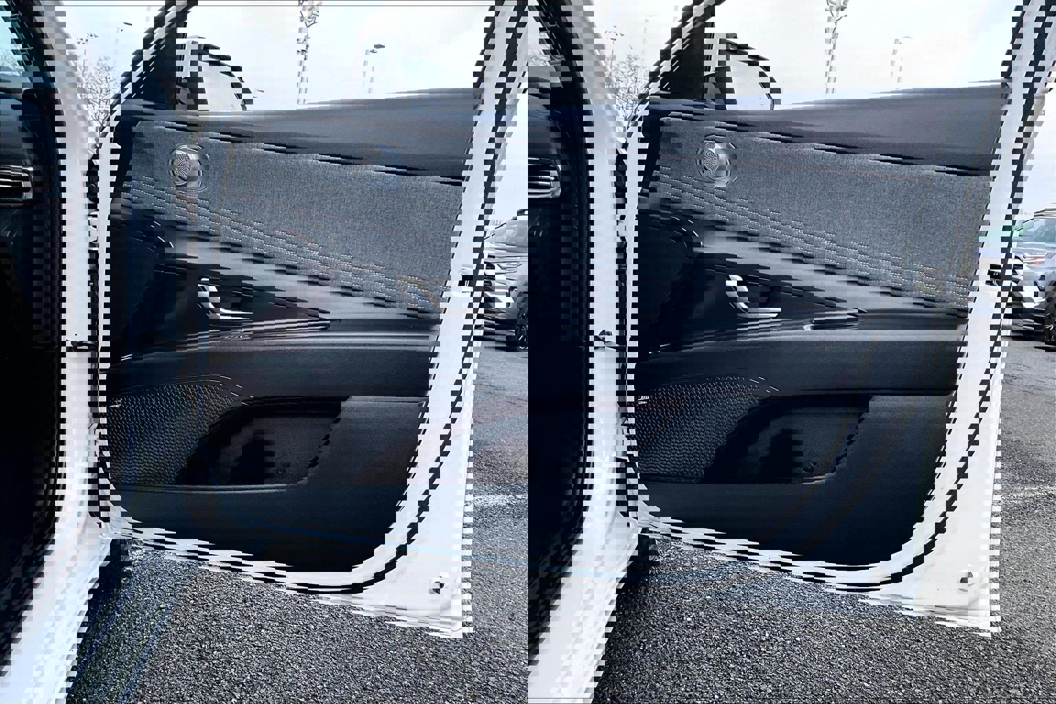 Used 2023 Hyundai Elantra Limited image 23