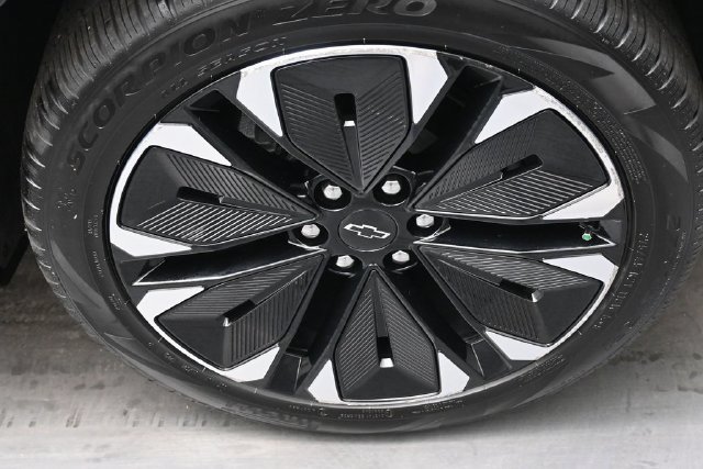 Used 2024 Chevrolet Blazer EV RS AWD/4WD image 36