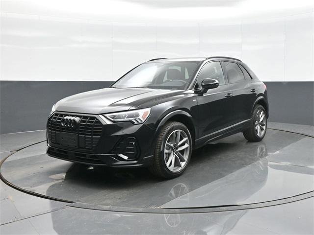 Certified 2025 Audi Q3 2.0T Premium w/ Convenience Package image 3