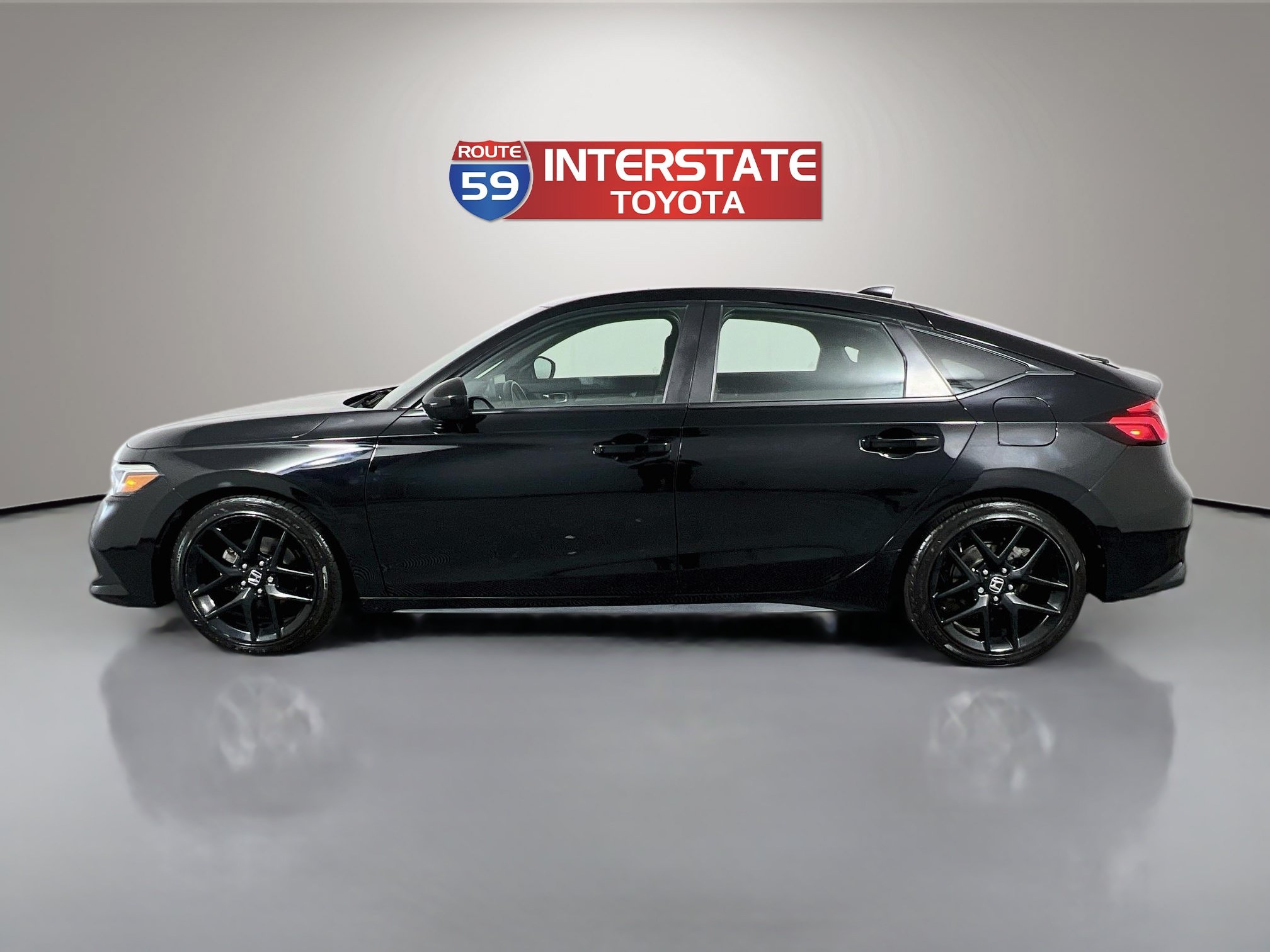 Used 2023 Honda Civic Sport image 4