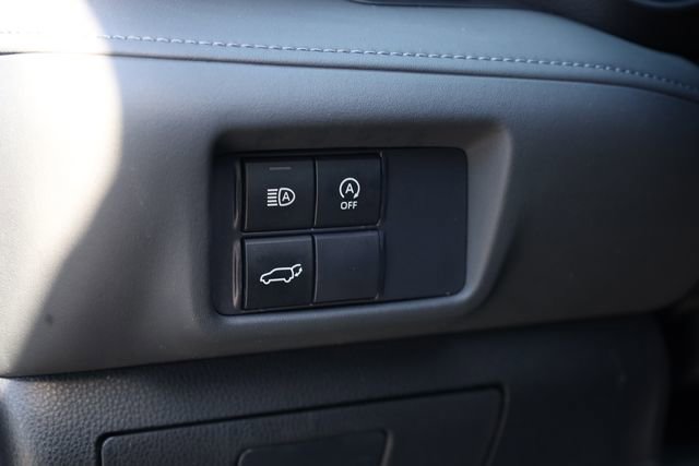 Used 2024 Toyota Highlander LE image 14