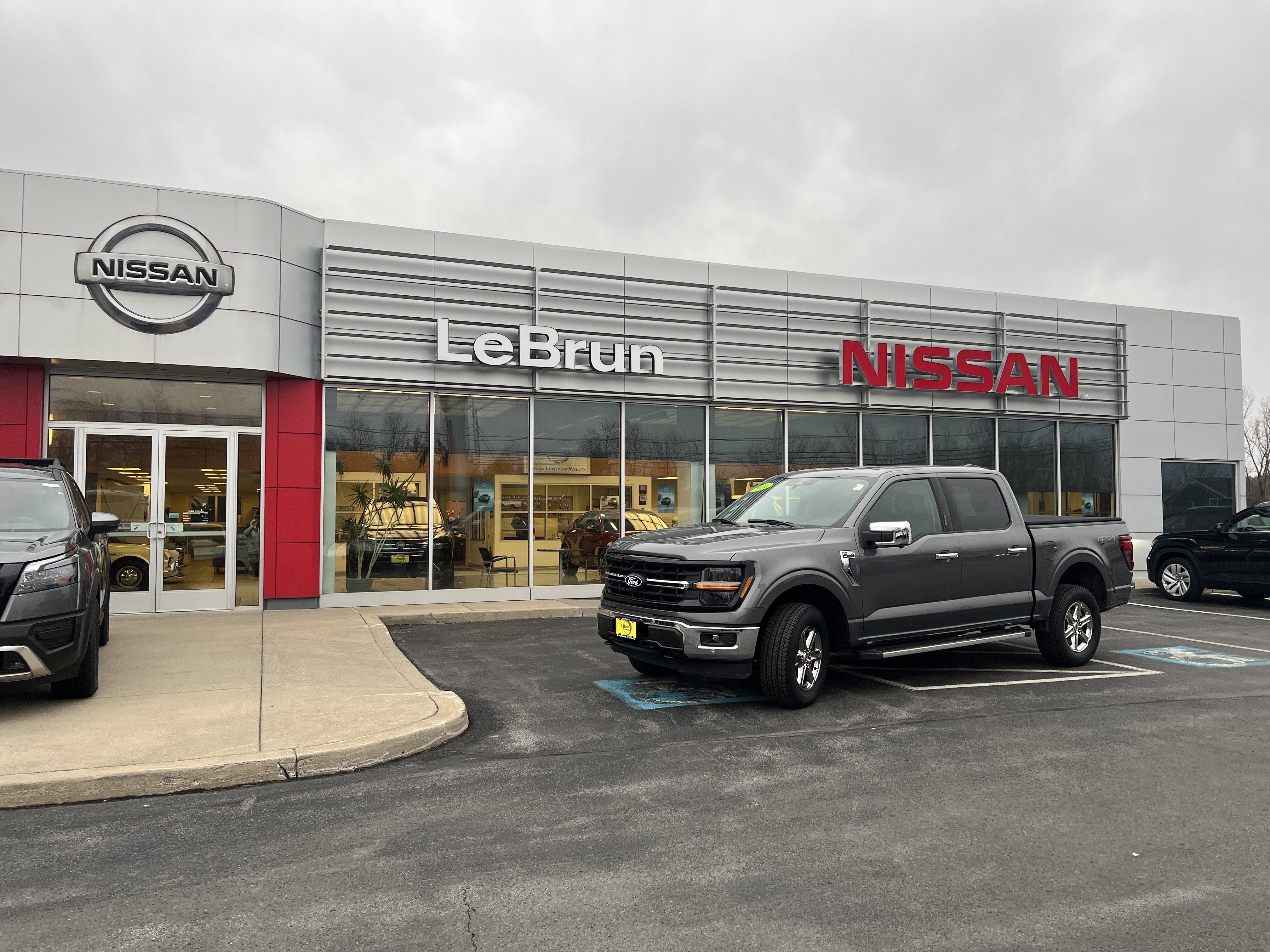 Used 2024 Ford F150 XLT w/ Equipment Group 302A MID image 1