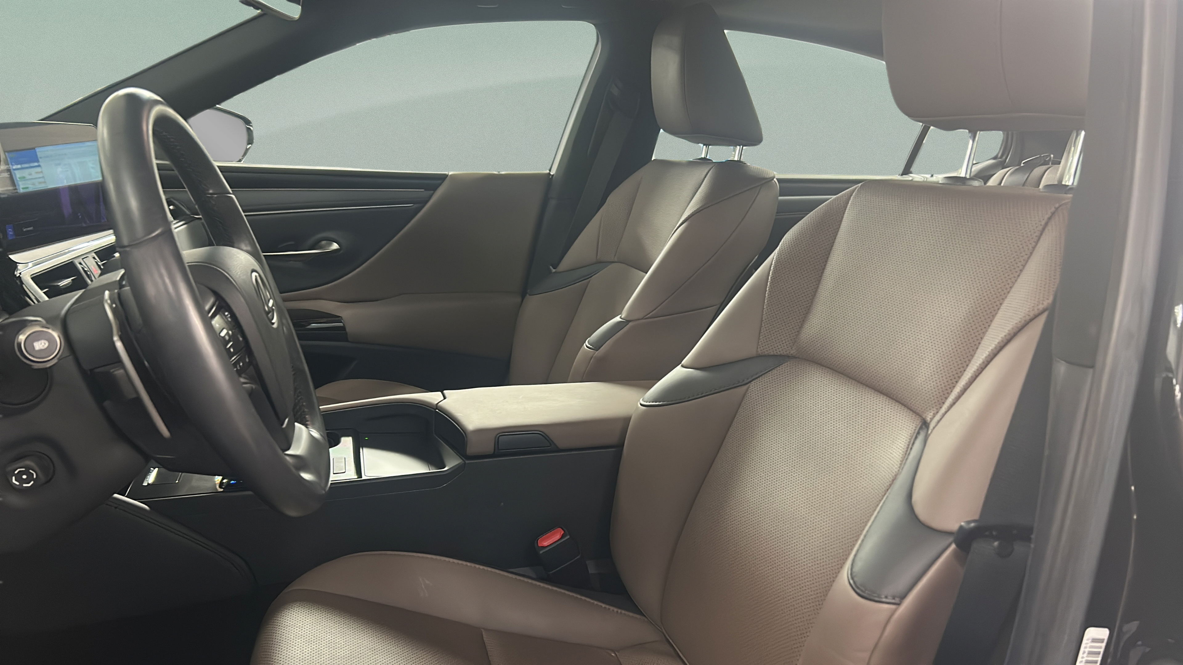 Used 2023 Lexus ES 350 w/ Premium Package FWD image 9