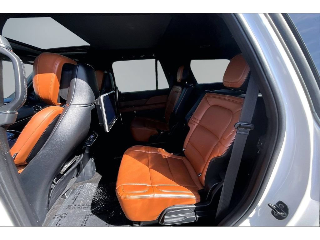 Used 2021 Lincoln Navigator Reserve AWD/4WD image 21