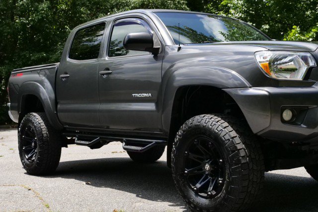 Used 2014 Toyota Tacoma PreRunner w/ SR5 Package RWD image 45