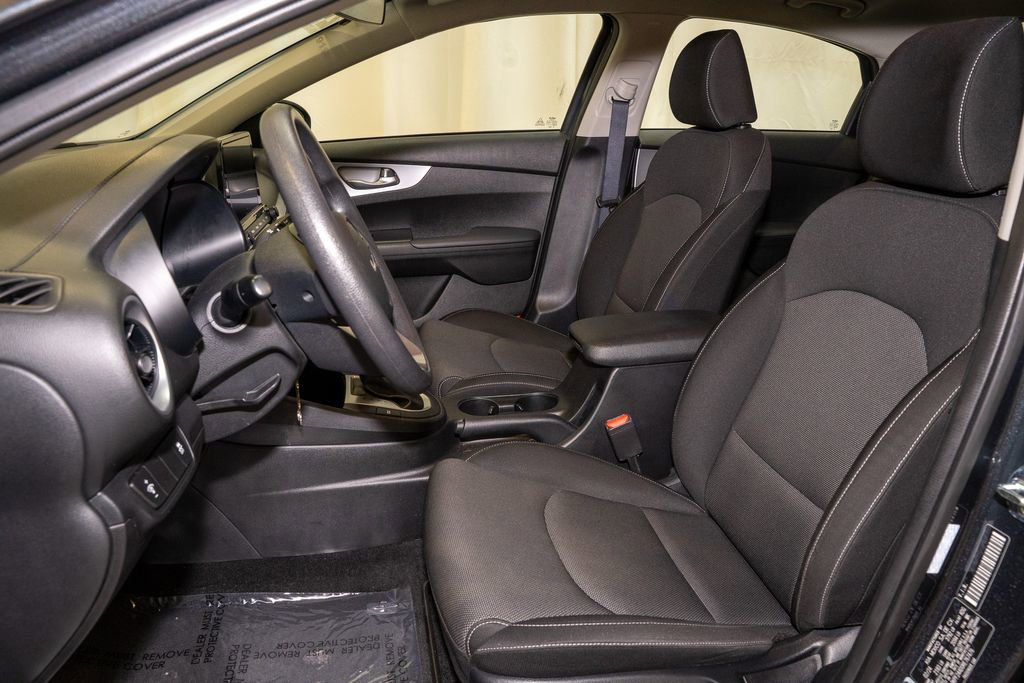 Used 2024 Kia Forte LXS image 9