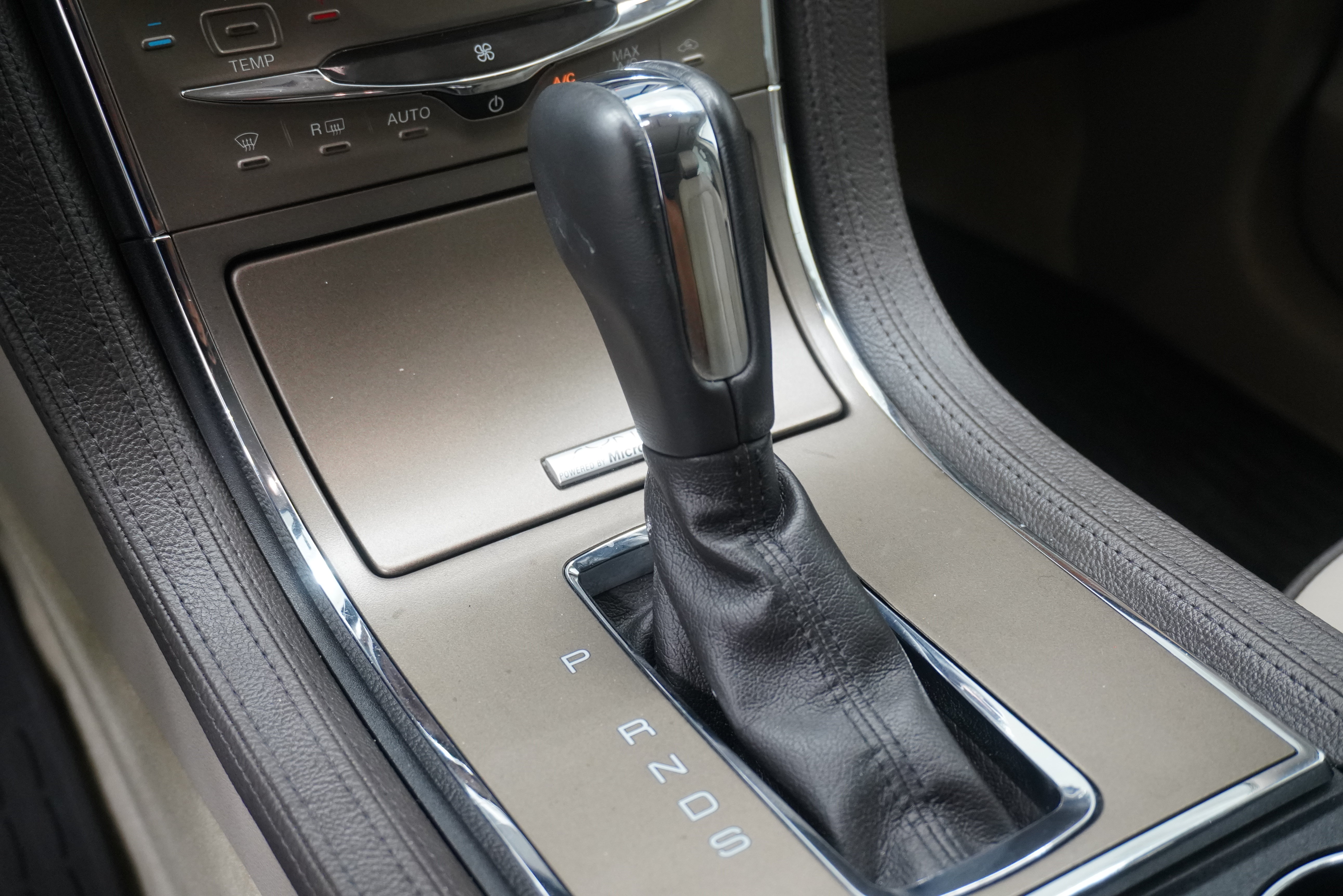 Used 2014 Lincoln MKX FWD w/ Equipment Group 102A image 21