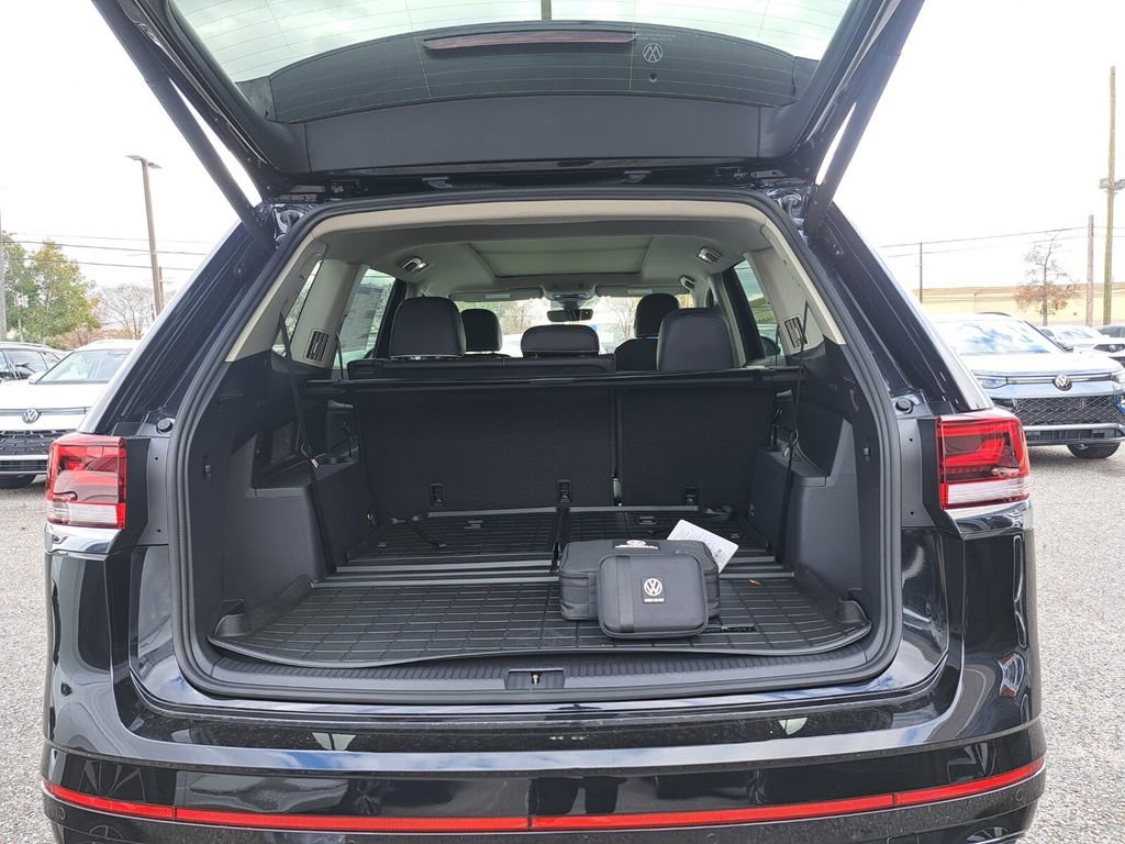 New 2026 Volkswagen Atlas SEL Premium R-Line image 29