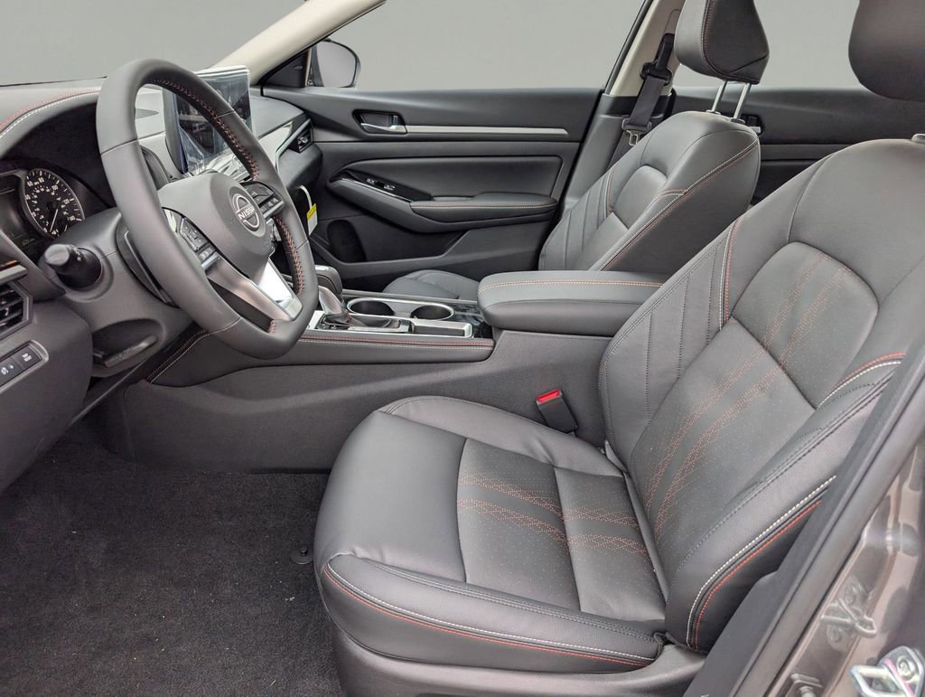New 2025 Nissan Altima 2.5 SR w/ SR Premium Package image 17