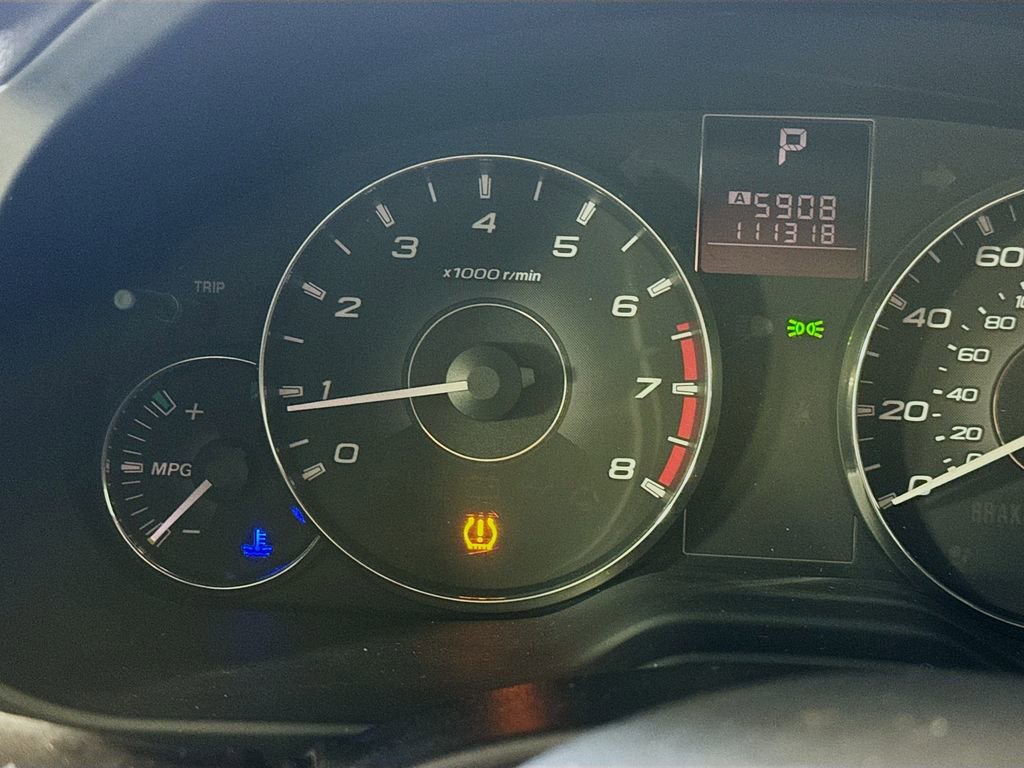 Used 2011 Subaru Outback 2.5i Limited image 14