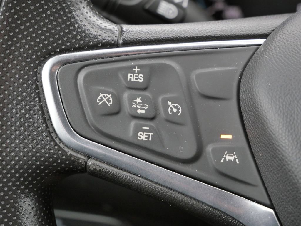 Used 2020 Chevrolet Equinox LT image 25