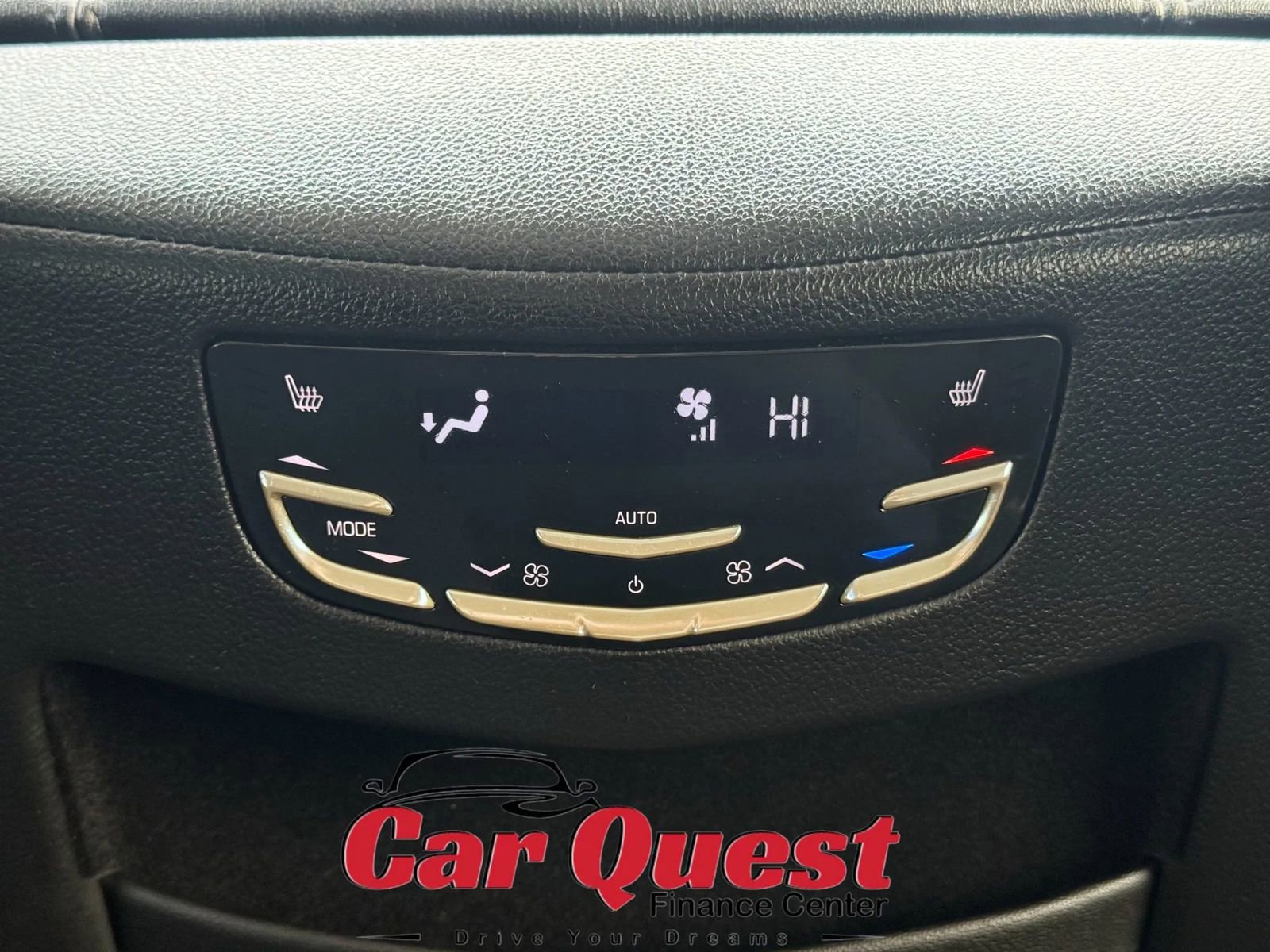 Used 2016 Cadillac Escalade Luxury image 32