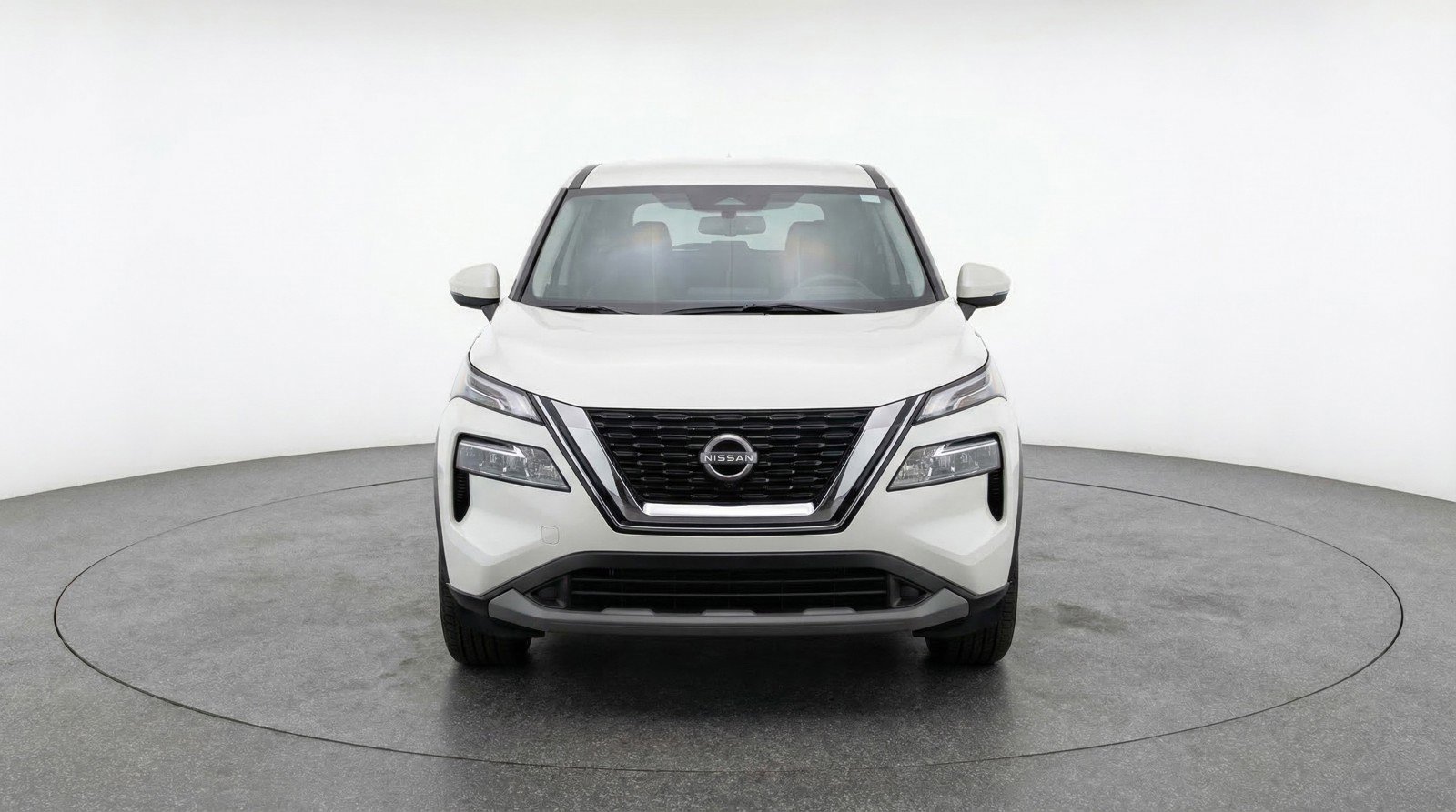 Used 2025 Nissan Rogue SV image 2