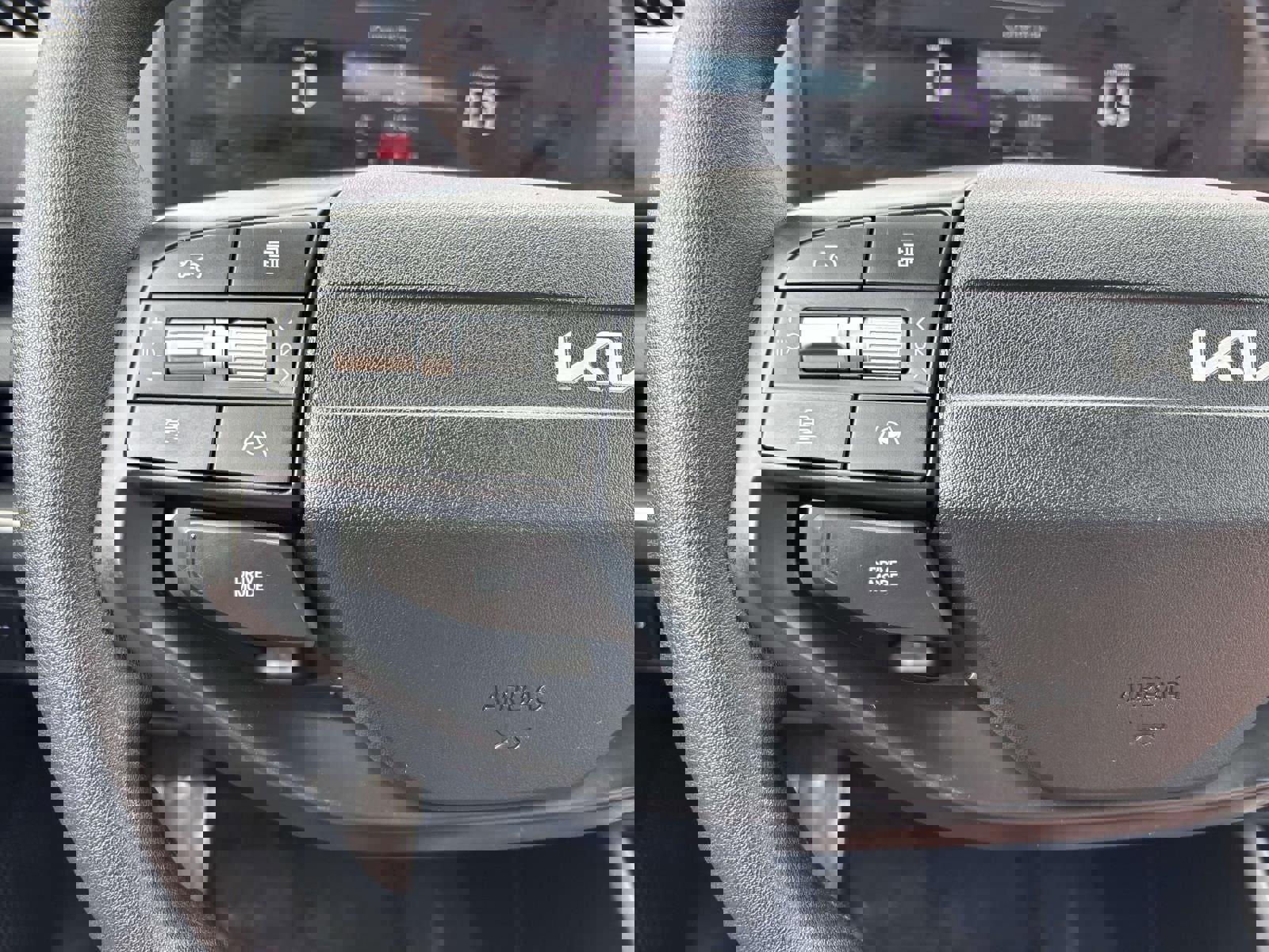 Used 2025 Kia K4 LXS image 19