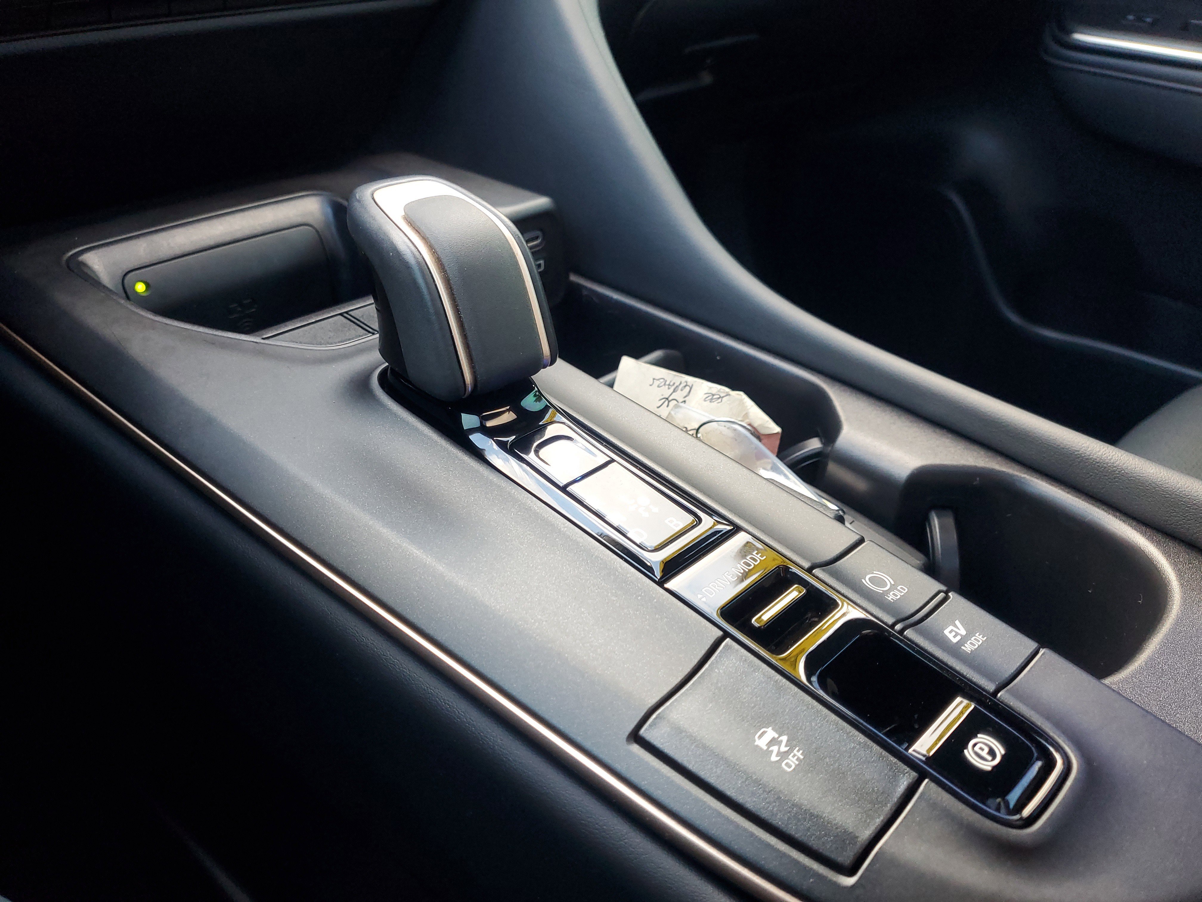 Used 2023 Toyota Crown Limited image 30