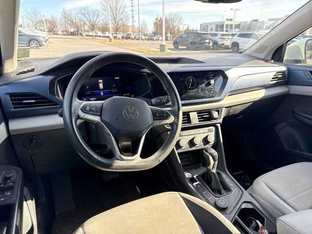 Used 2022 Volkswagen Taos SE w/ IQ.Drive SE Package image 12