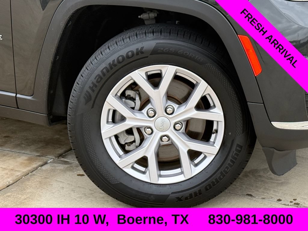 Used 2022 Jeep Grand Cherokee L Limited AWD/4WD image 2