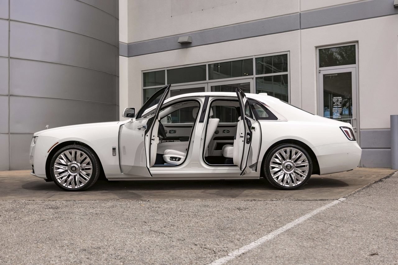 New 2026 Rolls-Royce Ghost AWD/4WD image 46