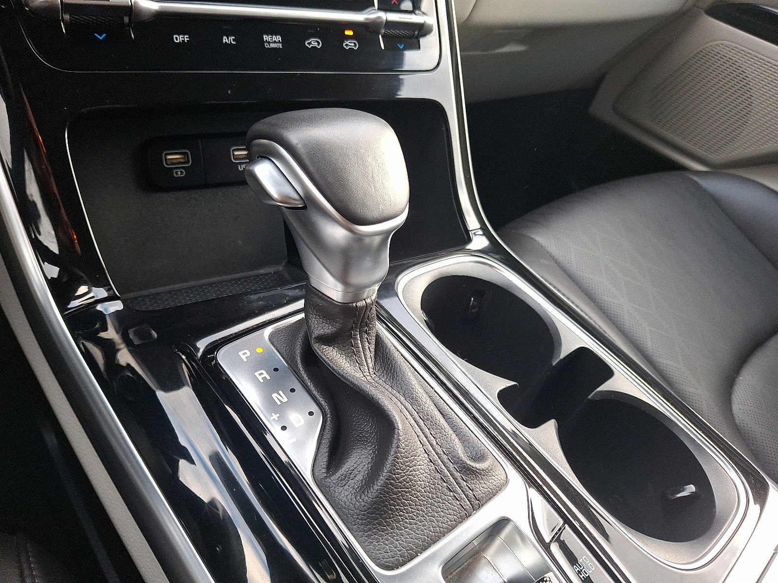 Certified 2023 Kia Carnival EX image 15