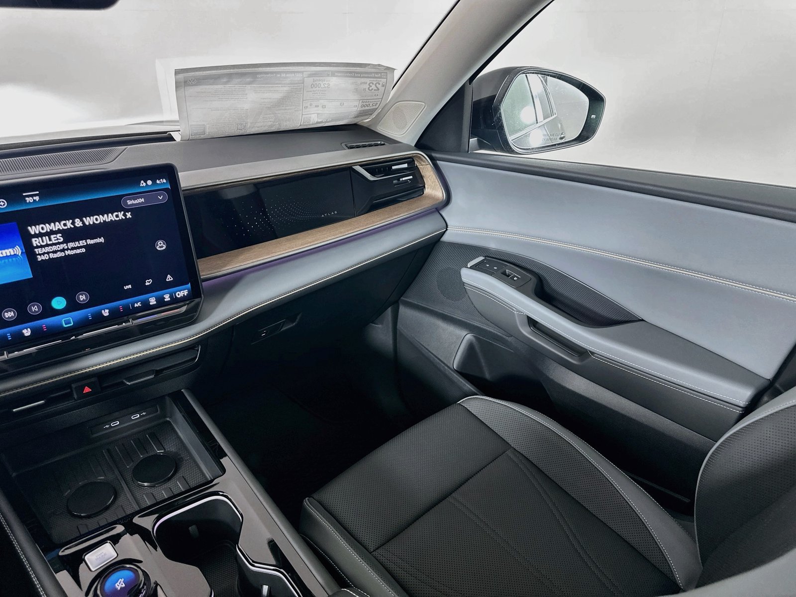 New 2027 Volkswagen Atlas SE AWD/4WD image 23