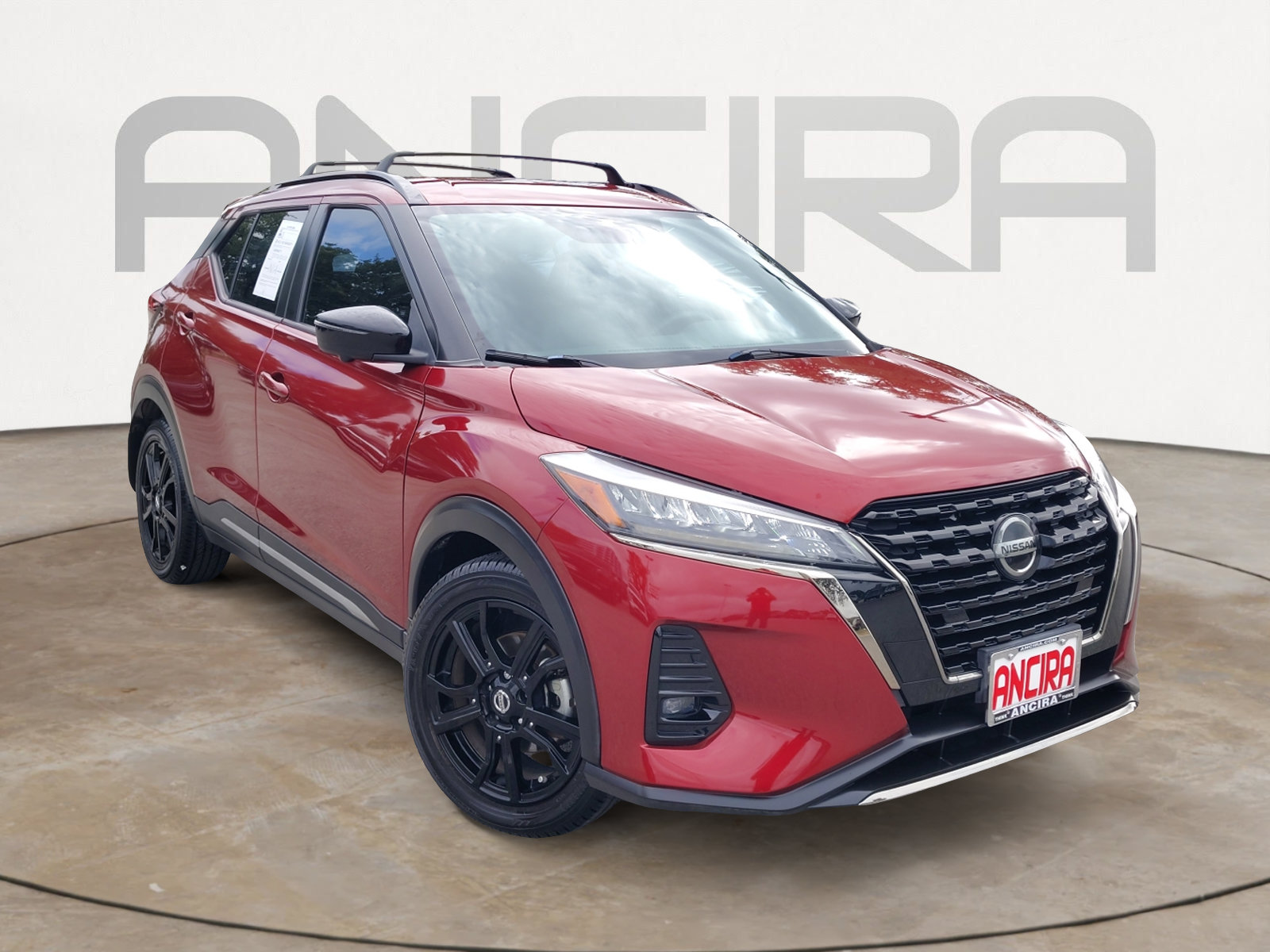Used 2021 Nissan Kicks SR w/ SR Premium Package FWD image 4