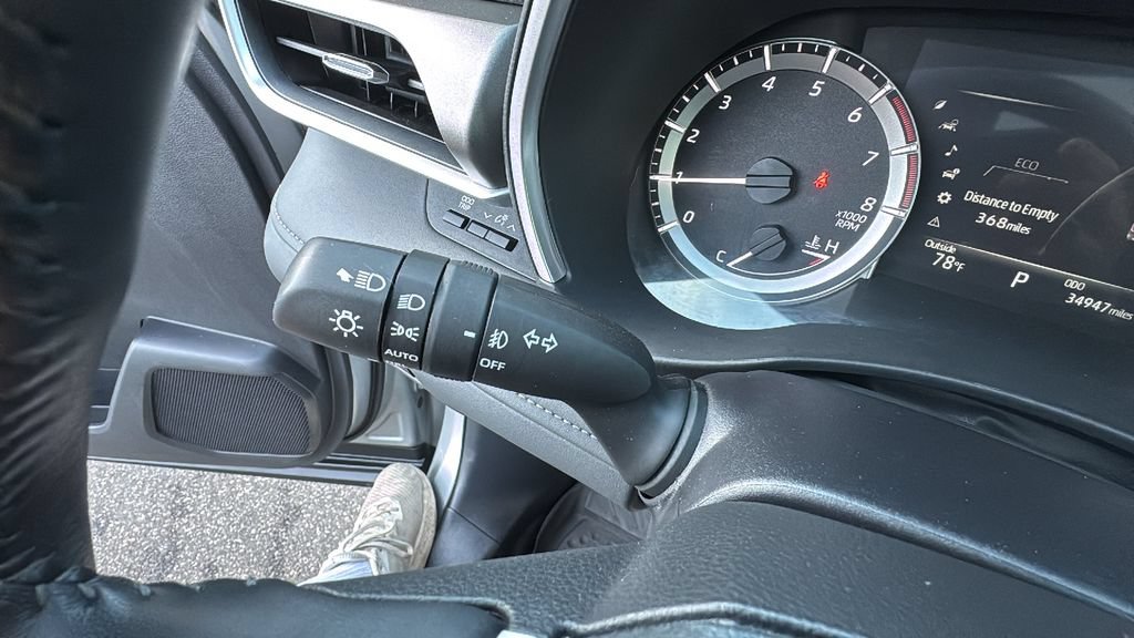 Used 2025 Toyota Highlander XLE AWD/4WD image 15