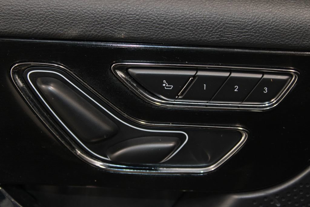 Used 2024 Lincoln Corsair AWD image 20