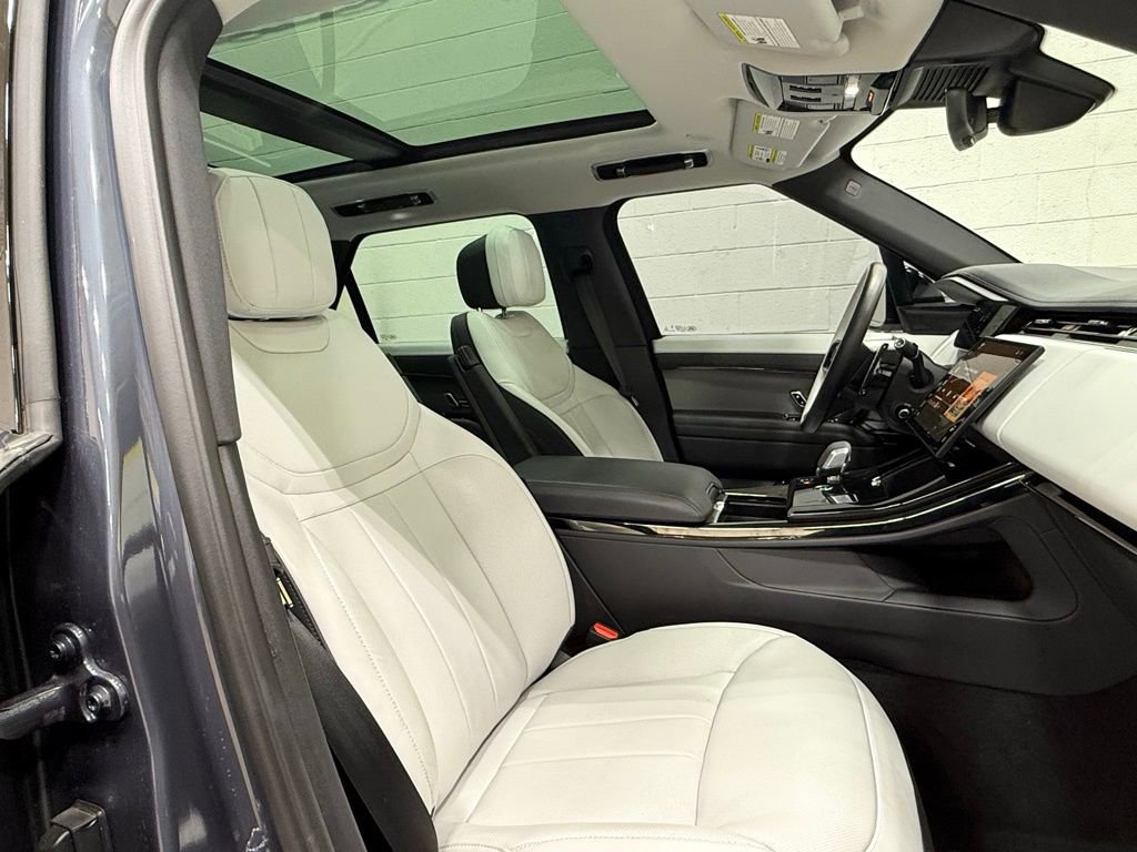 Used 2025 Land Rover Range Rover Sport Dynamic SE AWD/4WD image 40