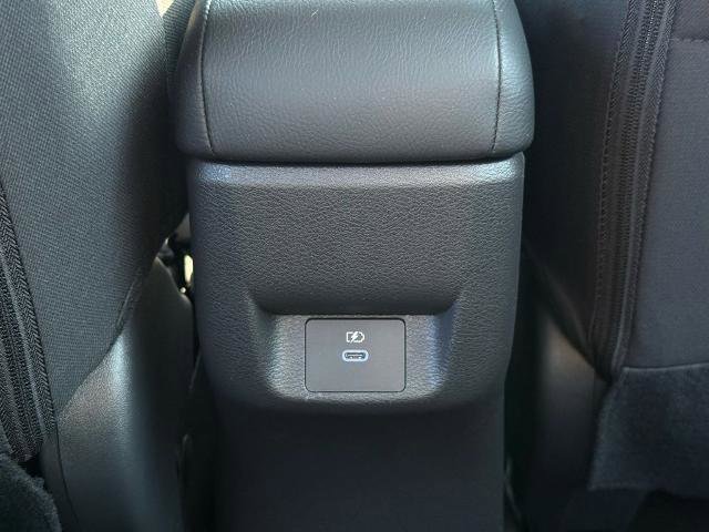 New 2025 Nissan Versa SR w/ Trunk Package image 12