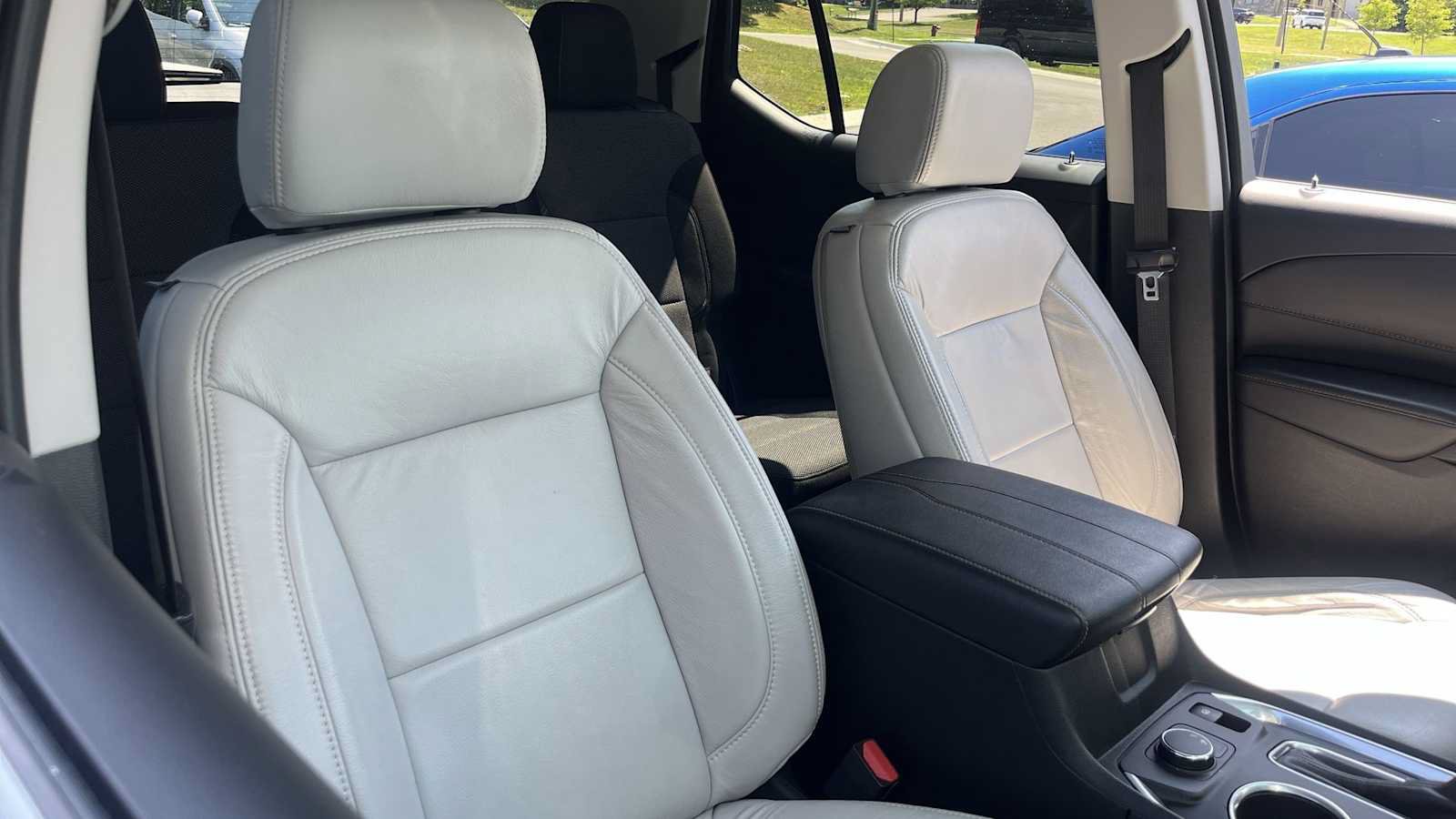 Used 2019 Chevrolet Traverse LS FWD image 38