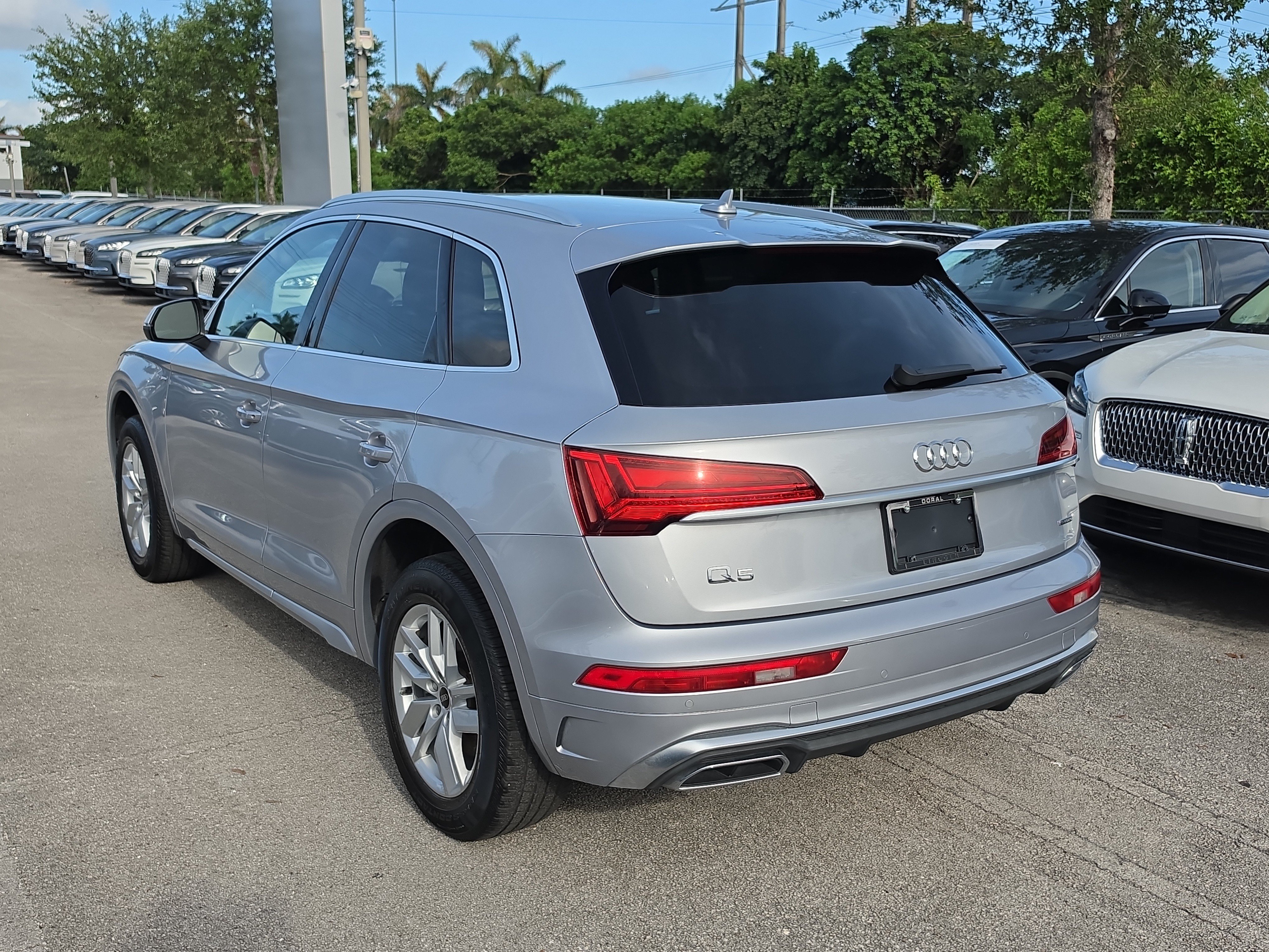 Used 2022 Audi Q5 2.0T Premium AWD/4WD image 3